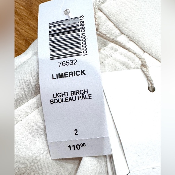 Aritzia Limerick high waisted shorts size 2 - Picture 4 of 8